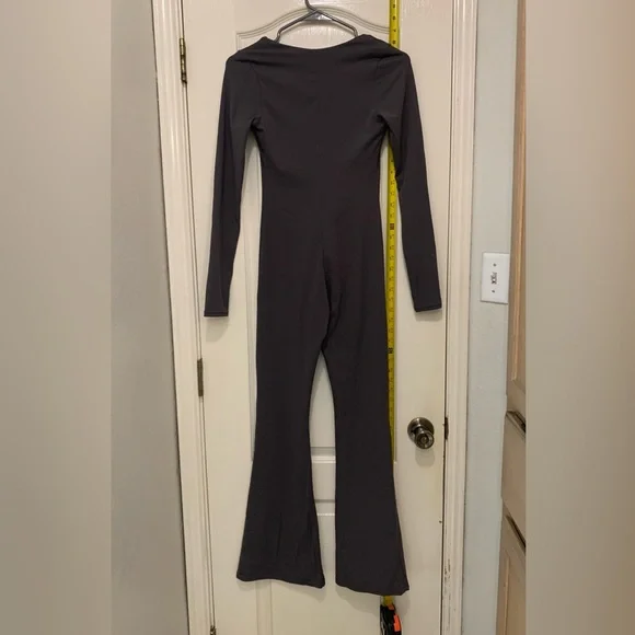 Qinsen Size Small Gray Long Sleeve Bodysuit 78% Nylon / 22% Spandex Stretch suit - Picture 4 of 5
